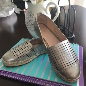 Vince Camuto Flats